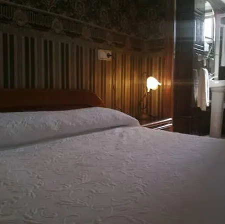 Juan Carlos * 托雷维耶哈